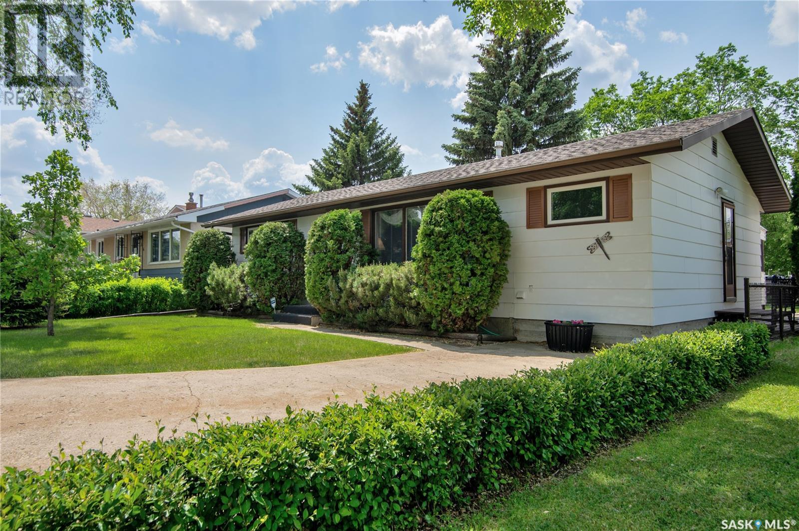 532 Montague Street, Regina, Saskatchewan  S4R 3W5 - Photo 1 - SK008472