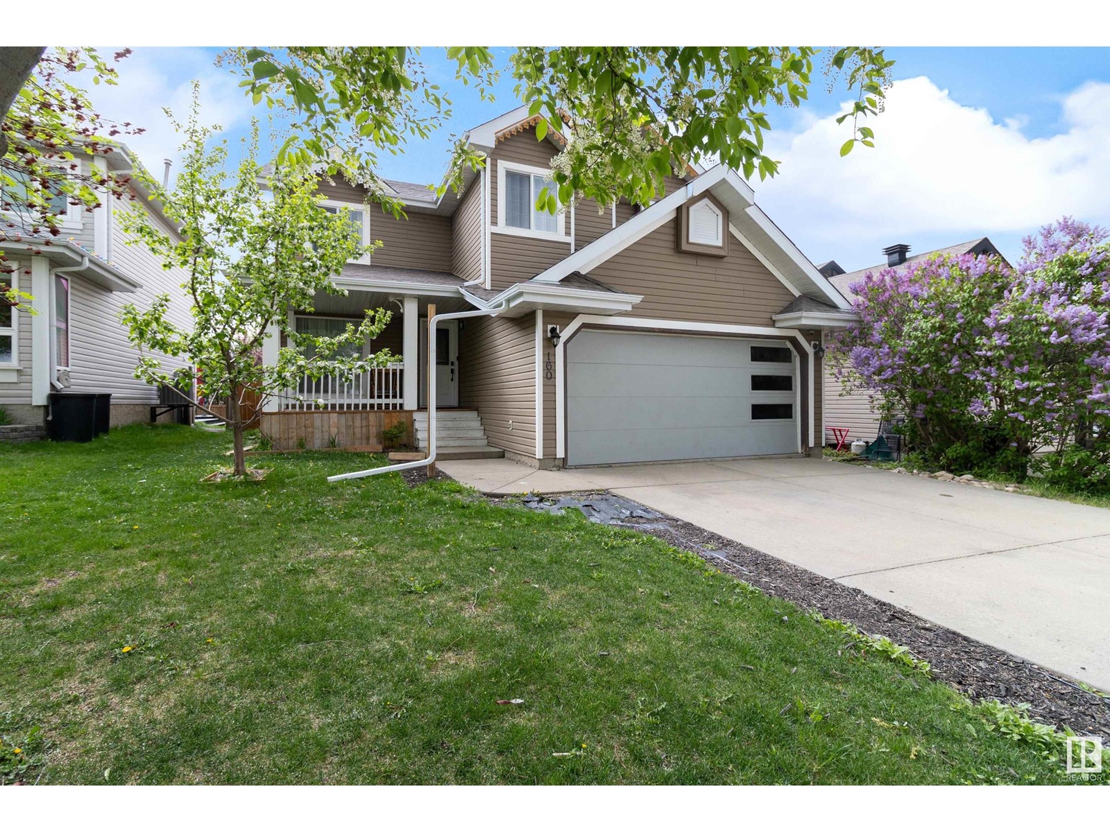 Property at 160 LILAC LN image 2