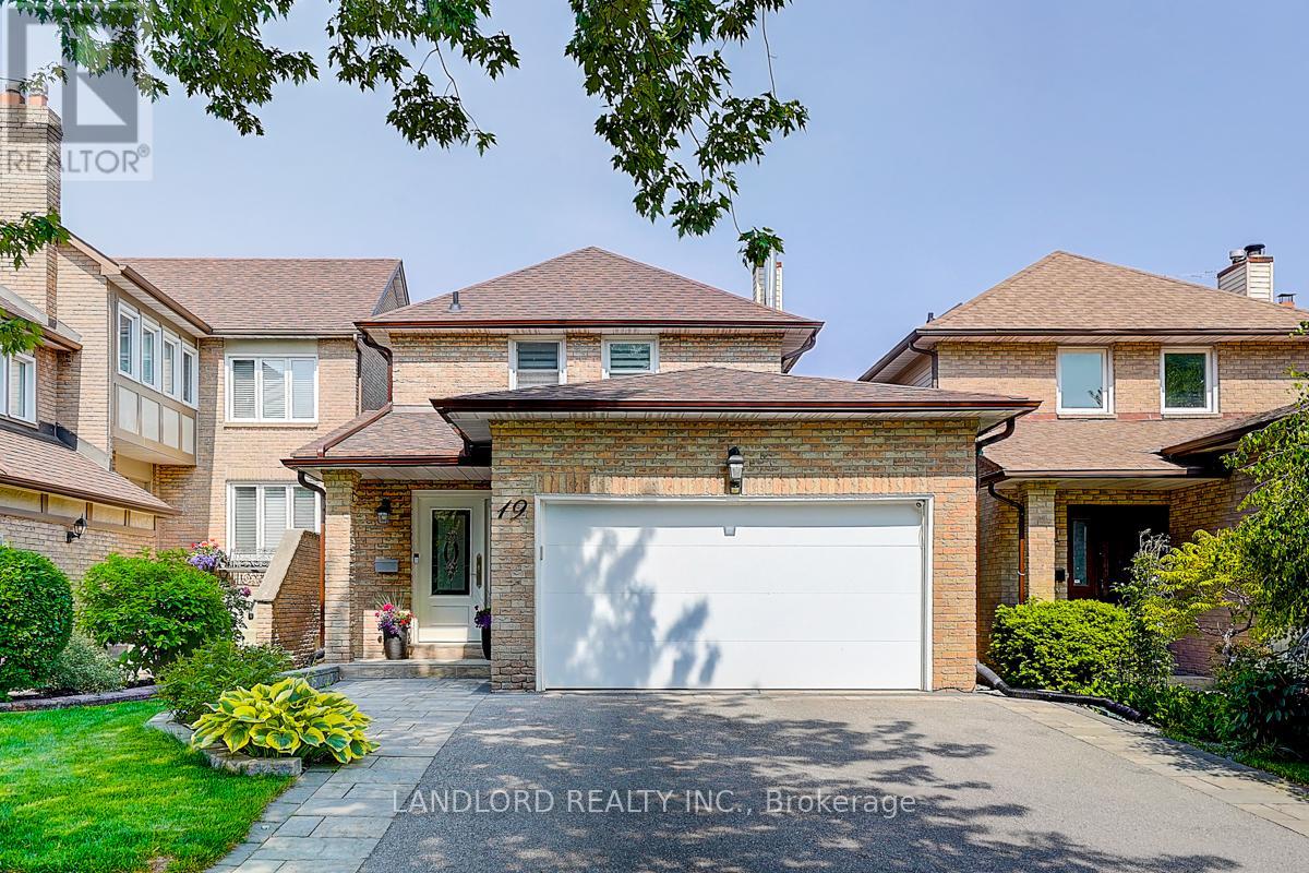 19 ESTHER CRESCENT, Vaughan, Ontario