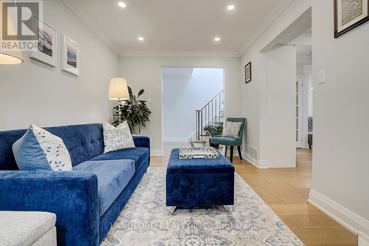 19 Esther Crescent, Vaughan, Ontario  L4J 3J8 - Photo 12 - N12206852