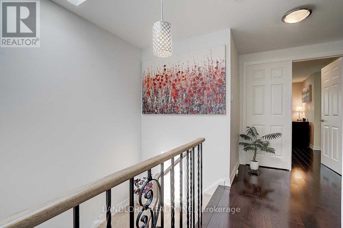 19 Esther Crescent, Vaughan, Ontario  L4J 3J8 - Photo 32 - N12206852