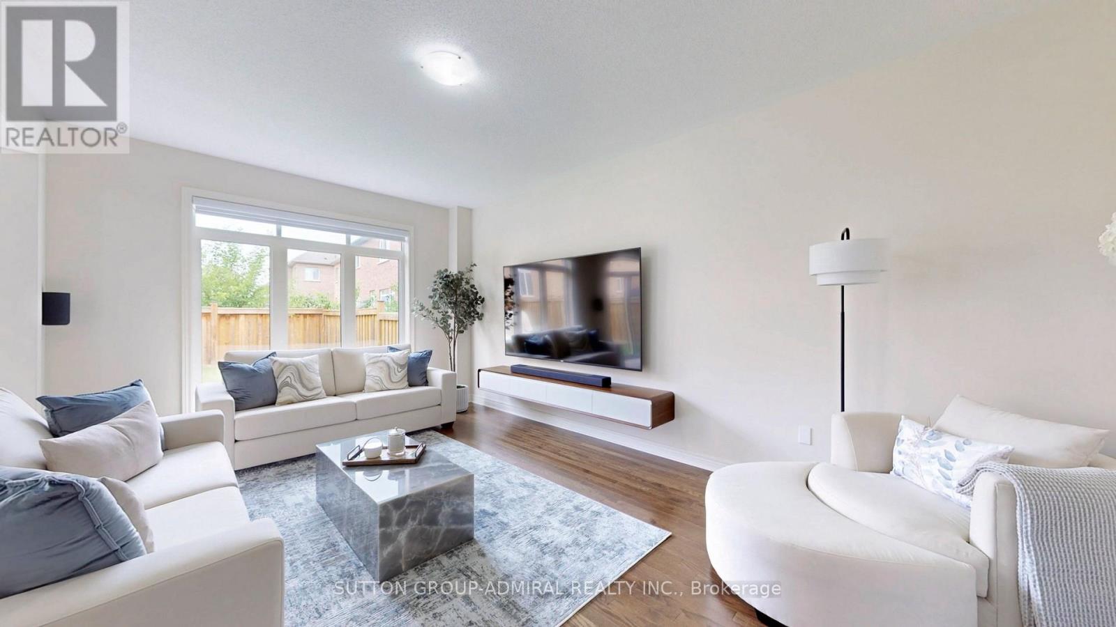 219 Inverness Way, Bradford West Gwillimbury, Ontario  L3Z 0W6 - Photo 11 - N12206891