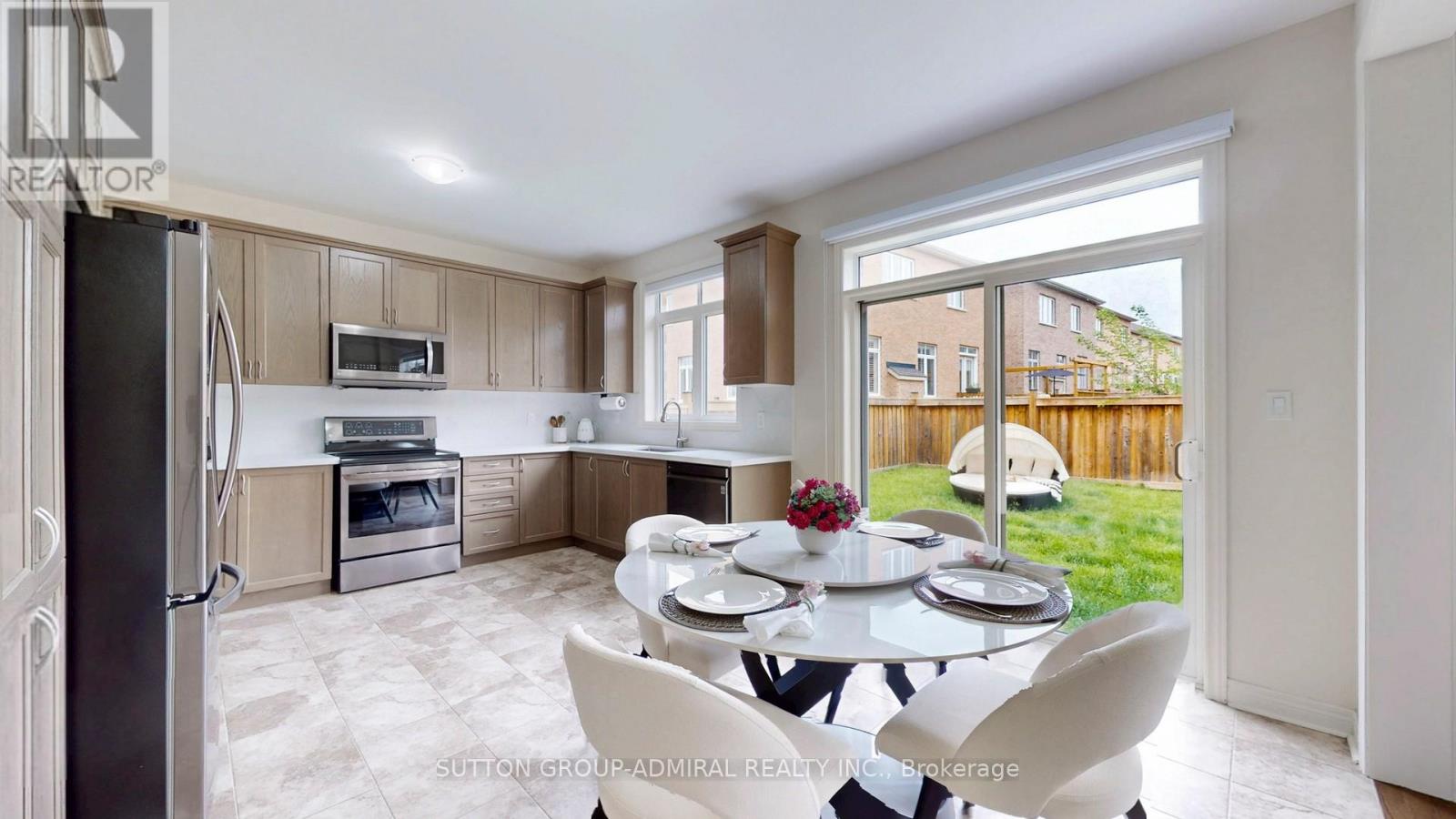 219 Inverness Way, Bradford West Gwillimbury, Ontario  L3Z 0W6 - Photo 17 - N12206891