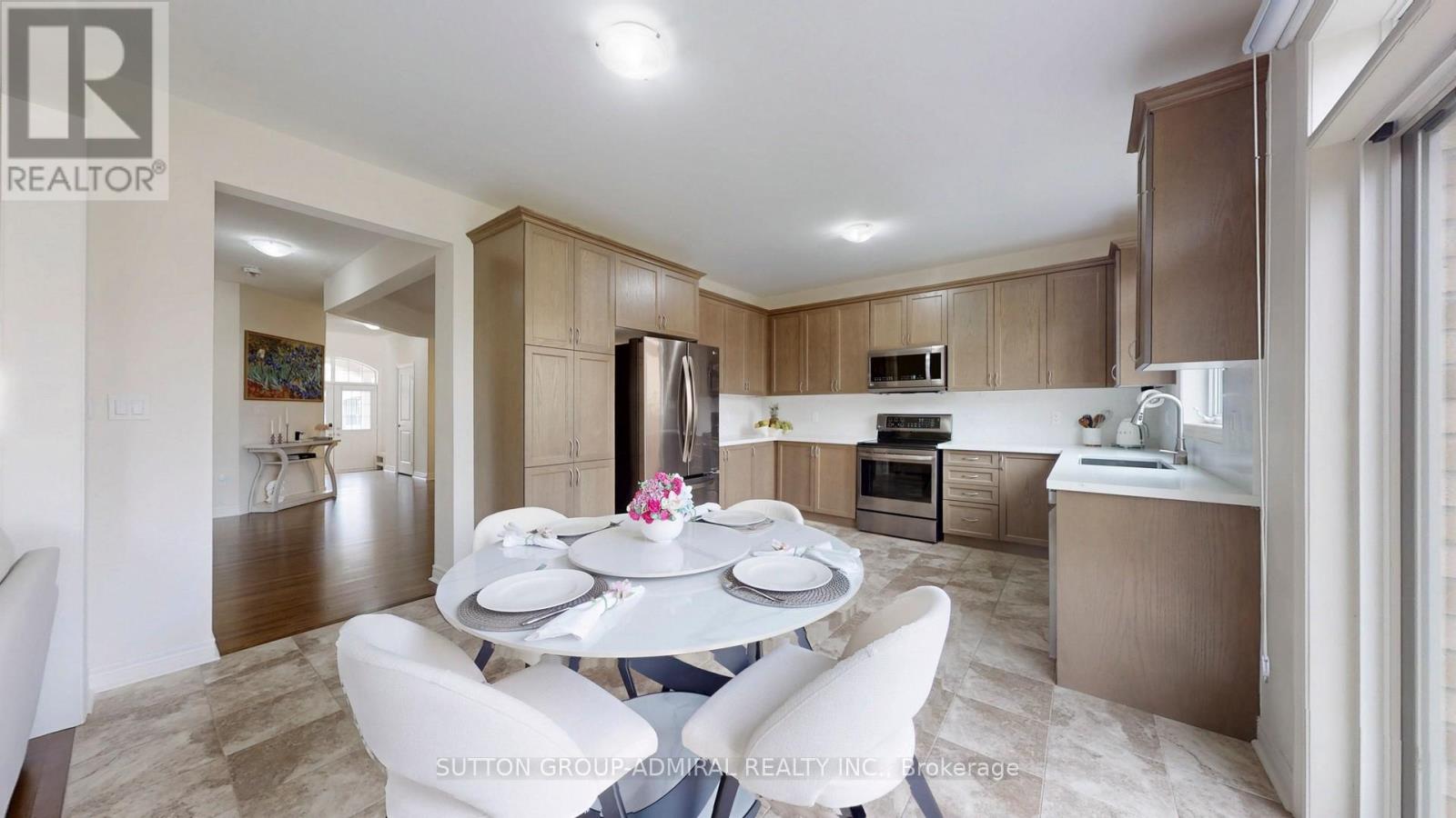 219 Inverness Way, Bradford West Gwillimbury, Ontario  L3Z 0W6 - Photo 18 - N12206891