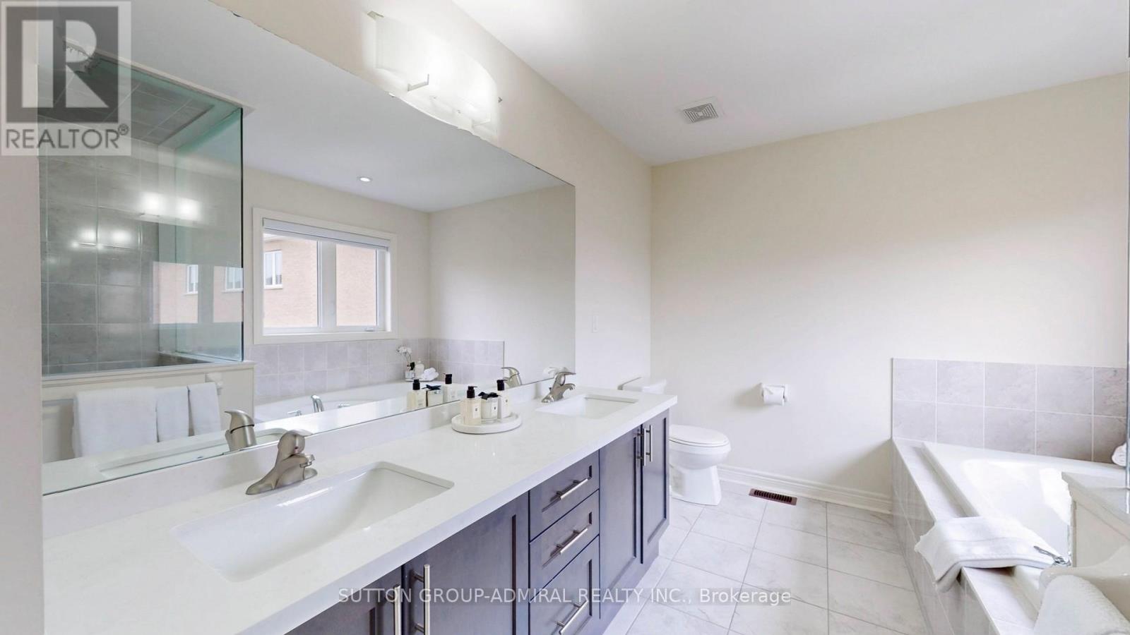 219 Inverness Way, Bradford West Gwillimbury, Ontario  L3Z 0W6 - Photo 28 - N12206891