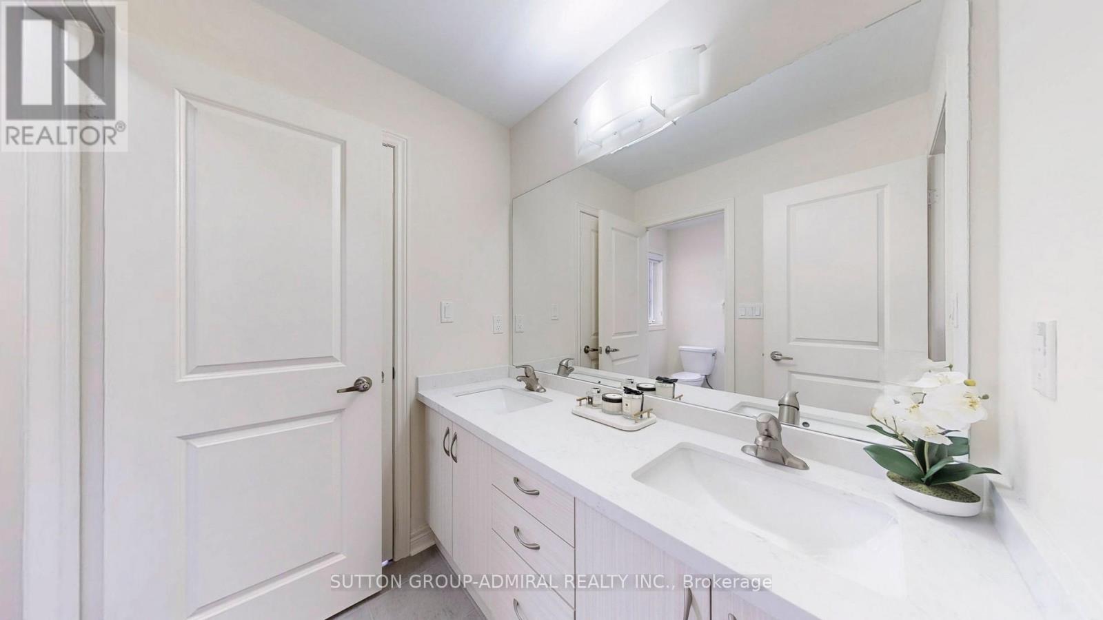 219 Inverness Way, Bradford West Gwillimbury, Ontario  L3Z 0W6 - Photo 40 - N12206891