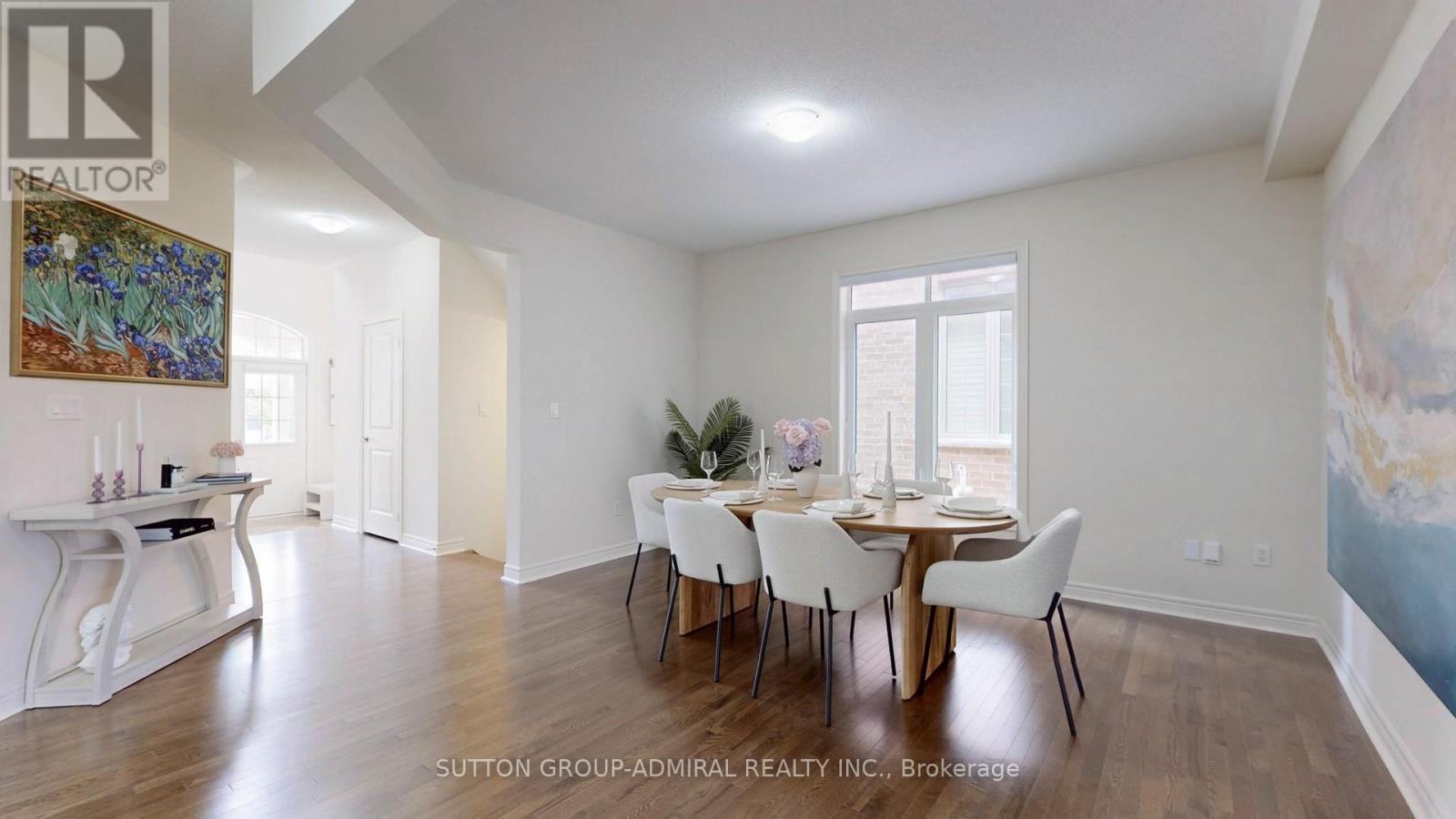 219 Inverness Way, Bradford West Gwillimbury, Ontario  L3Z 0W6 - Photo 5 - N12206891