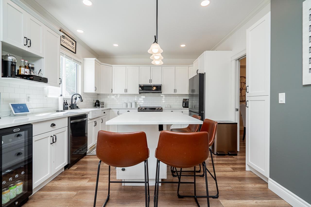 Property at 27802 PULLMAN AVENUE image 3
