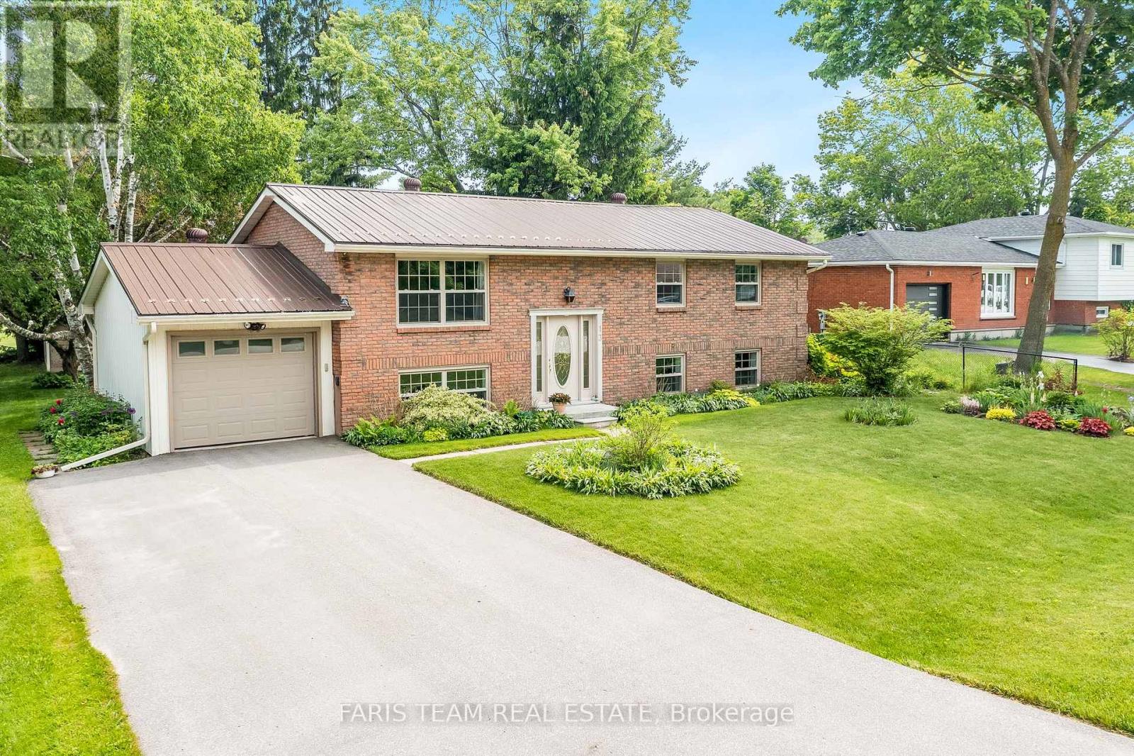 13 JARDINE CRESCENT, Clearview, Ontario