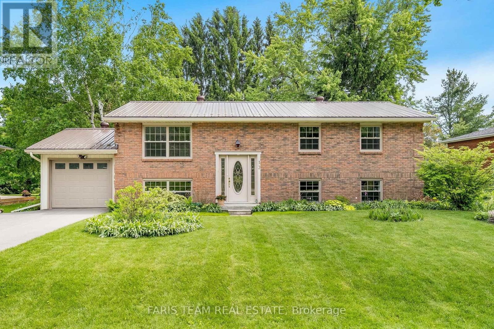 13 Jardine Crescent, Clearview, Ontario  L0M 1G0 - Photo 2 - S12206843