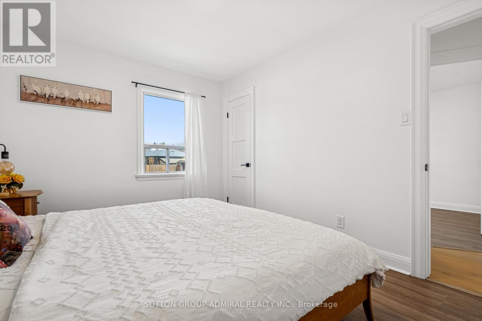 9 Nordale Crescent, Toronto, Ontario  M6M 2Z9 - Photo 15 - W12190046
