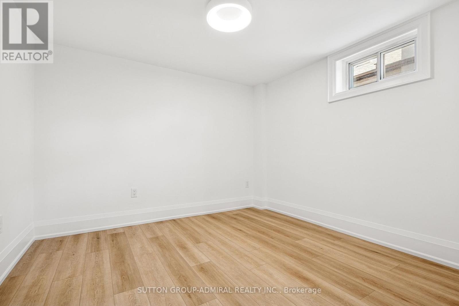 9 Nordale Crescent, Toronto, Ontario  M6M 2Z9 - Photo 22 - W12190046