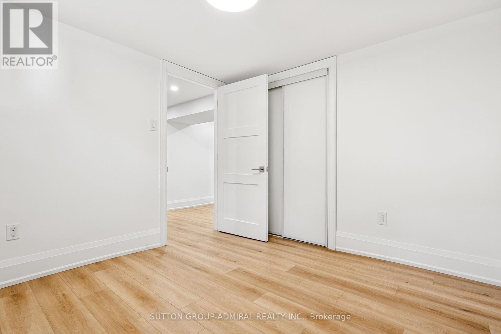 9 Nordale Crescent, Toronto, Ontario  M6M 2Z9 - Photo 23 - W12190046