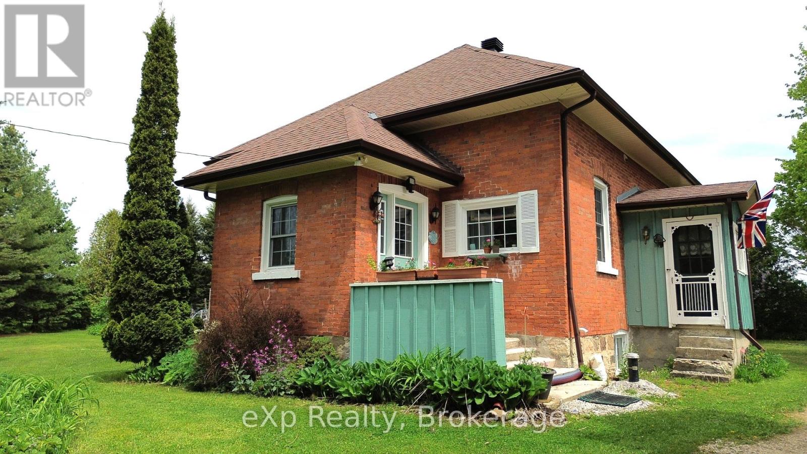 735125 West Back Line, West Grey, Ontario N0C 1H0 - Photo 17 - X12190001