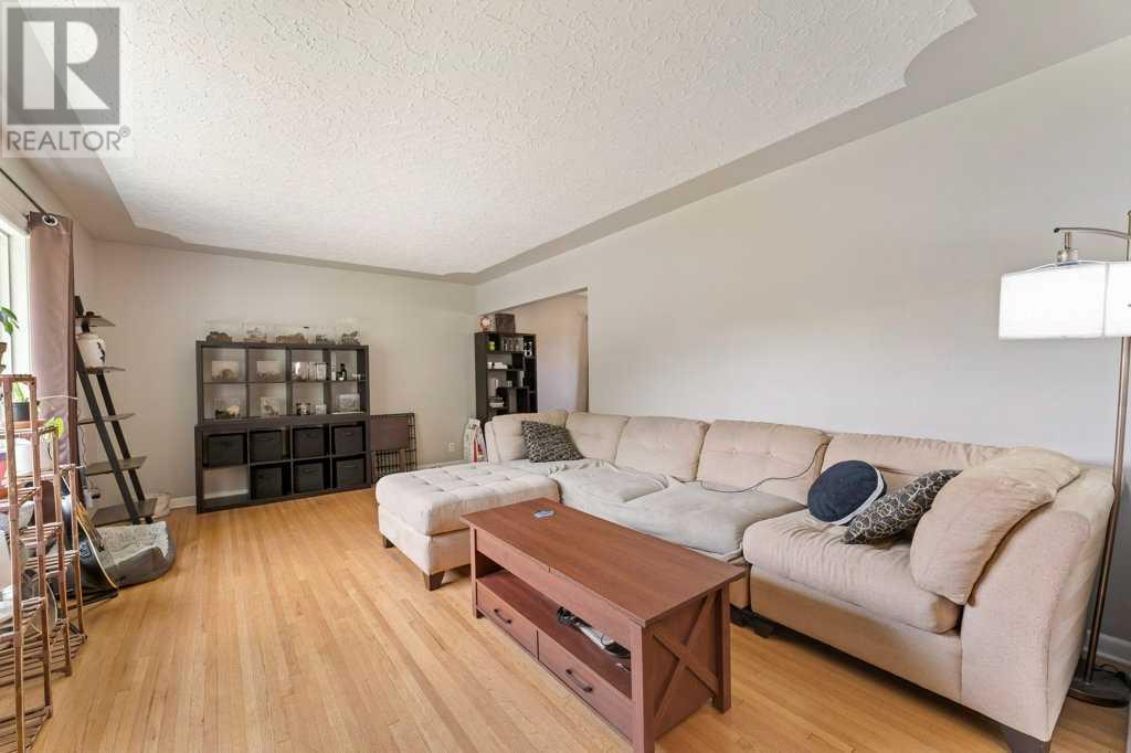 5441 Centre A Street Ne, Calgary, Alberta  T2K 1K1 - Photo 3 - A2228567