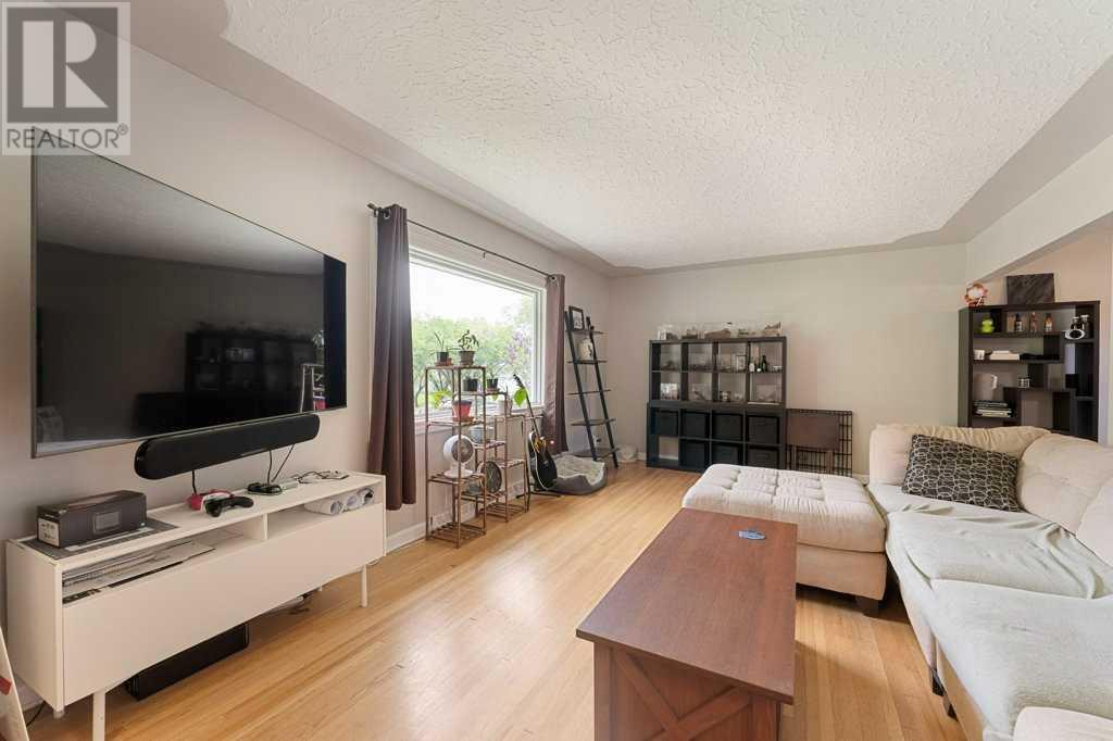5441 Centre A Street Ne, Calgary, Alberta  T2K 1K1 - Photo 2 - A2228567