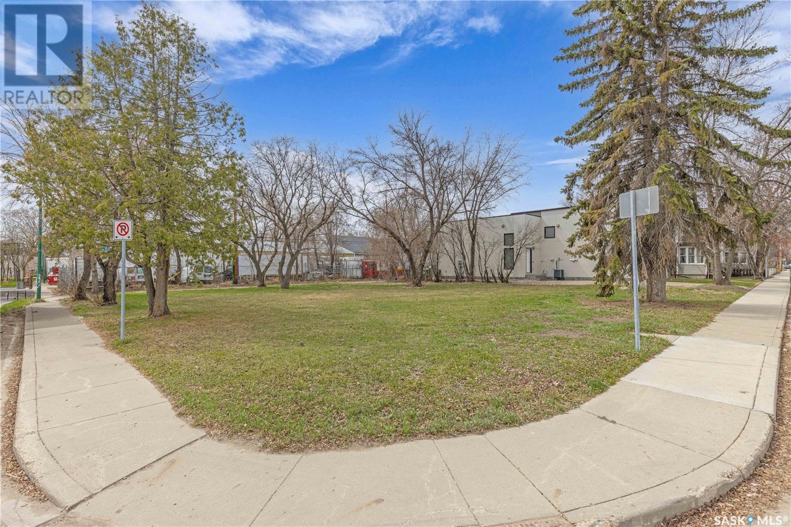 201 25th STREET W, Saskatoon, Saskatchewan