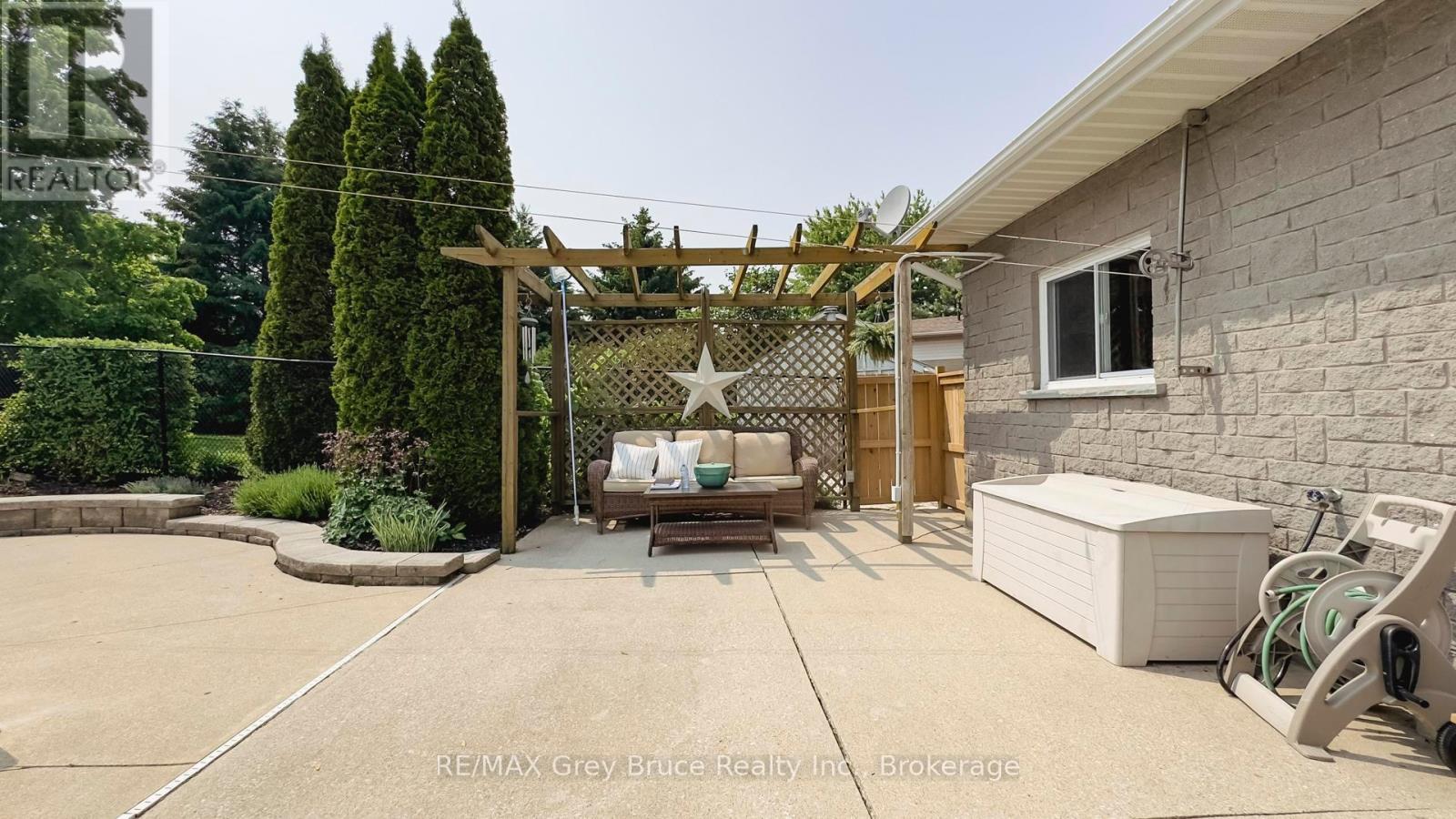 67 John Street, Arran-Elderslie, Ontario  N0H 2N0 - Photo 38 - X12205942
