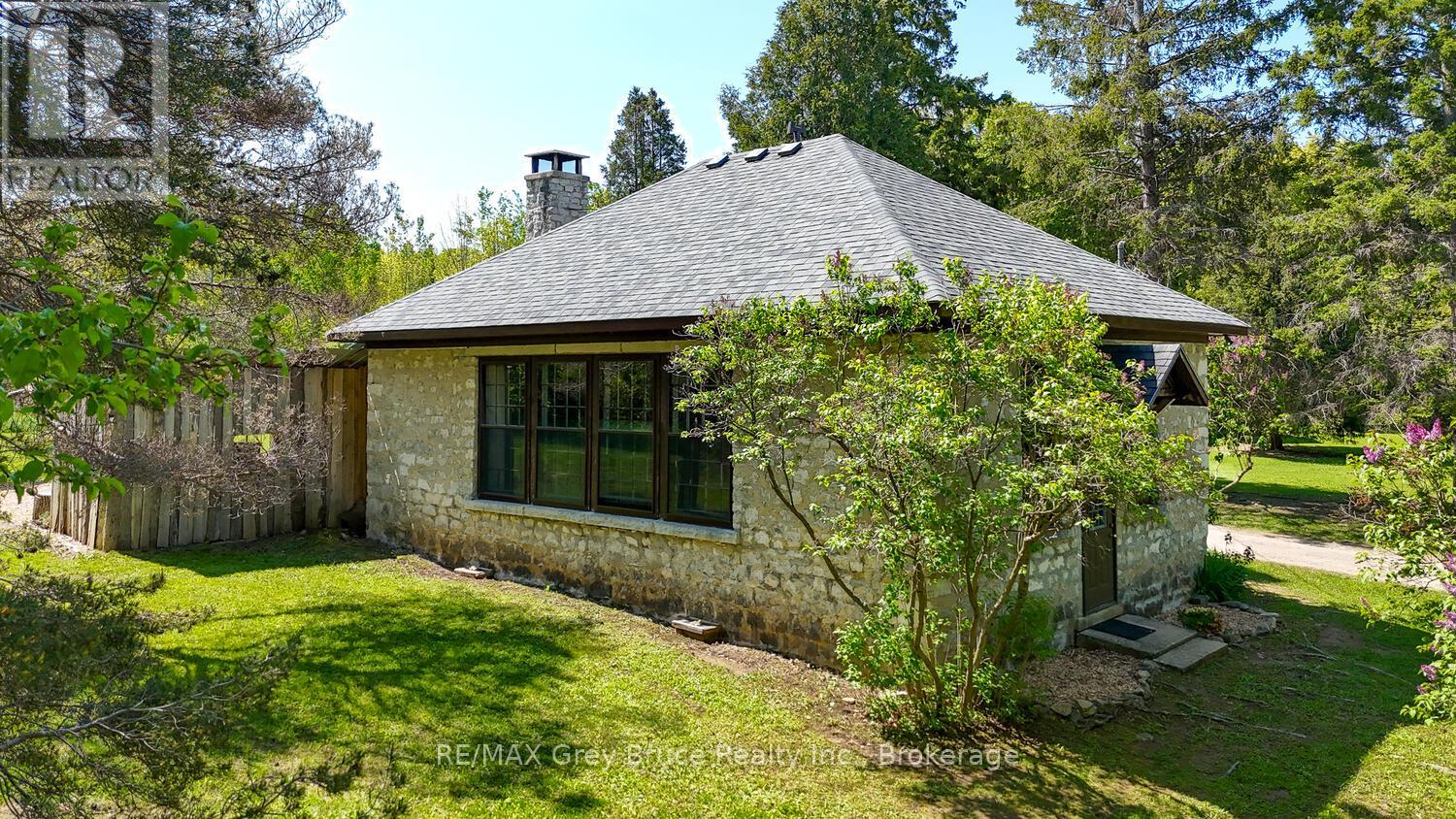 186 Cape Chin N Road, Northern Bruce Peninsula, Ontario  N0H 1W0 - Photo 35 - X12205935