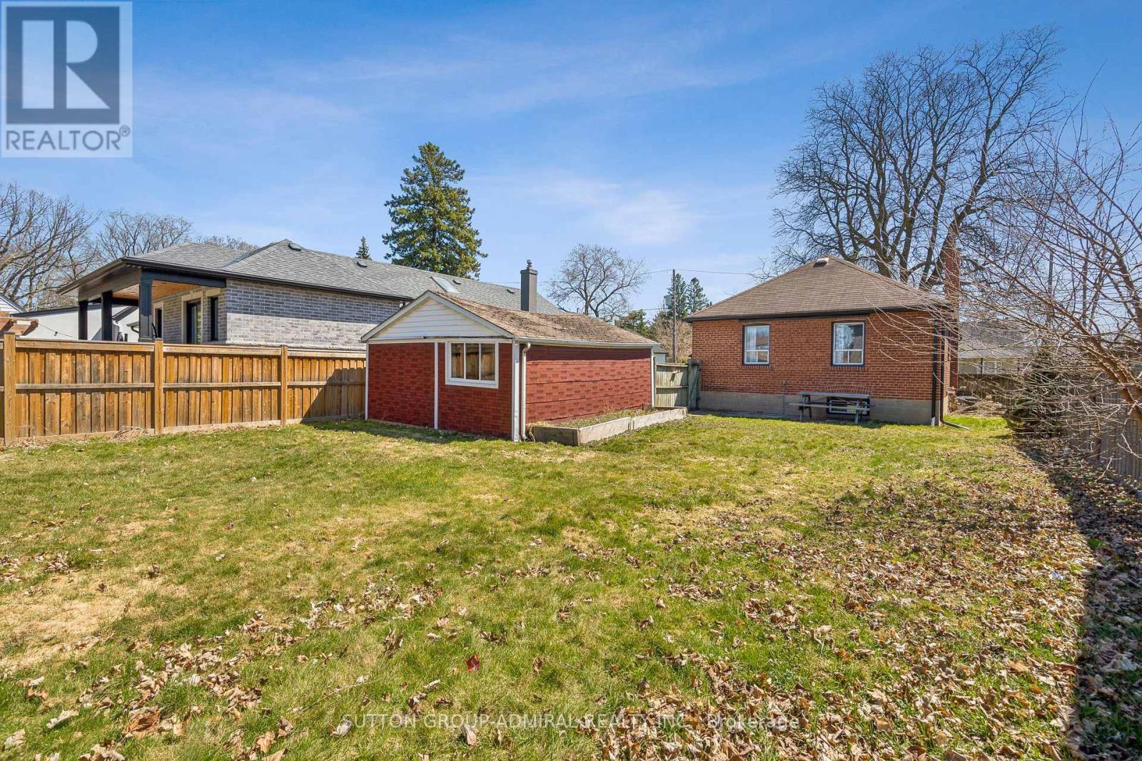 9 Nordale Crescent, Toronto, Ontario  M6M 2Z9 - Photo 40 - W12190046