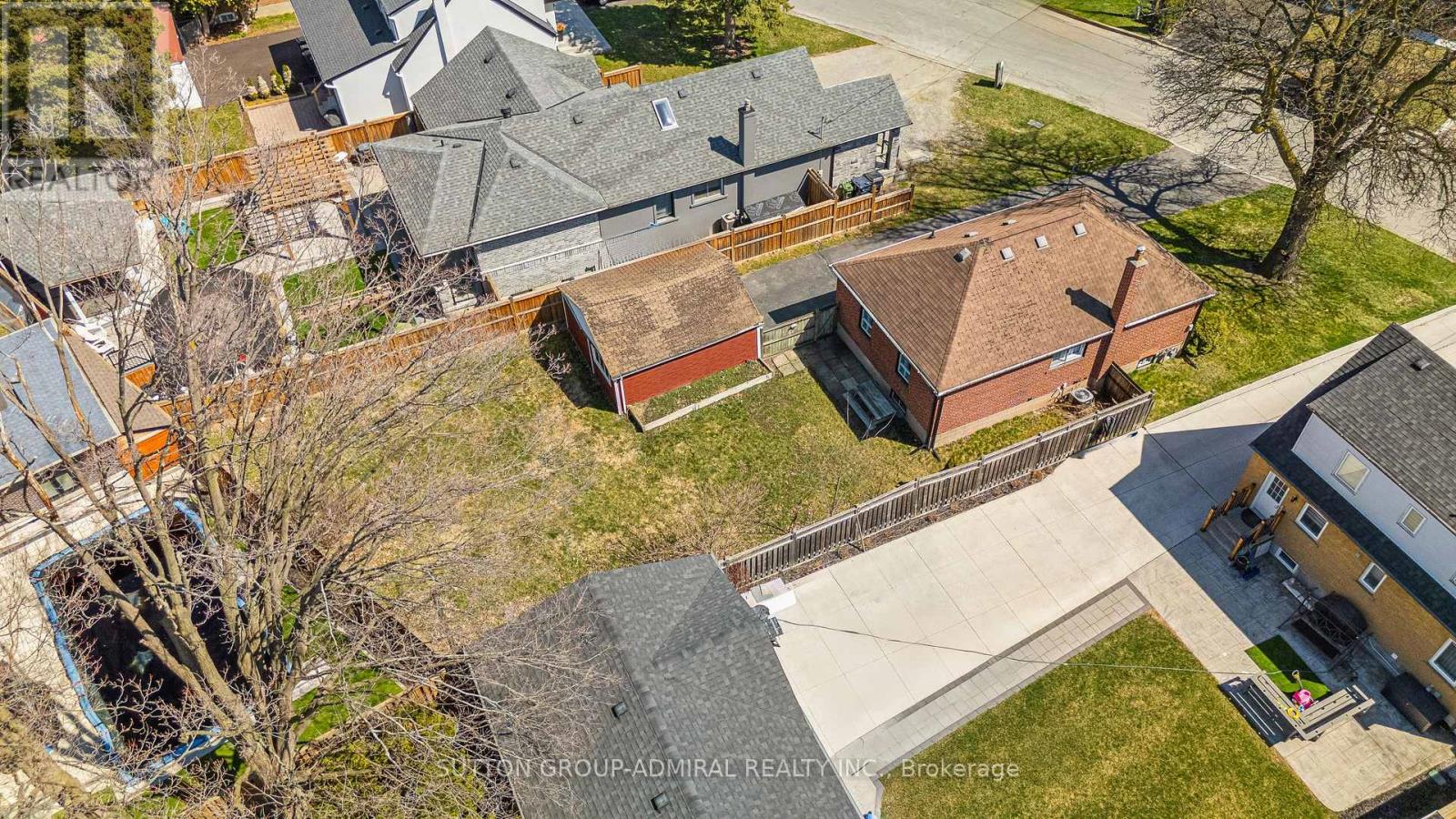 9 Nordale Crescent, Toronto, Ontario  M6M 2Z9 - Photo 43 - W12190046