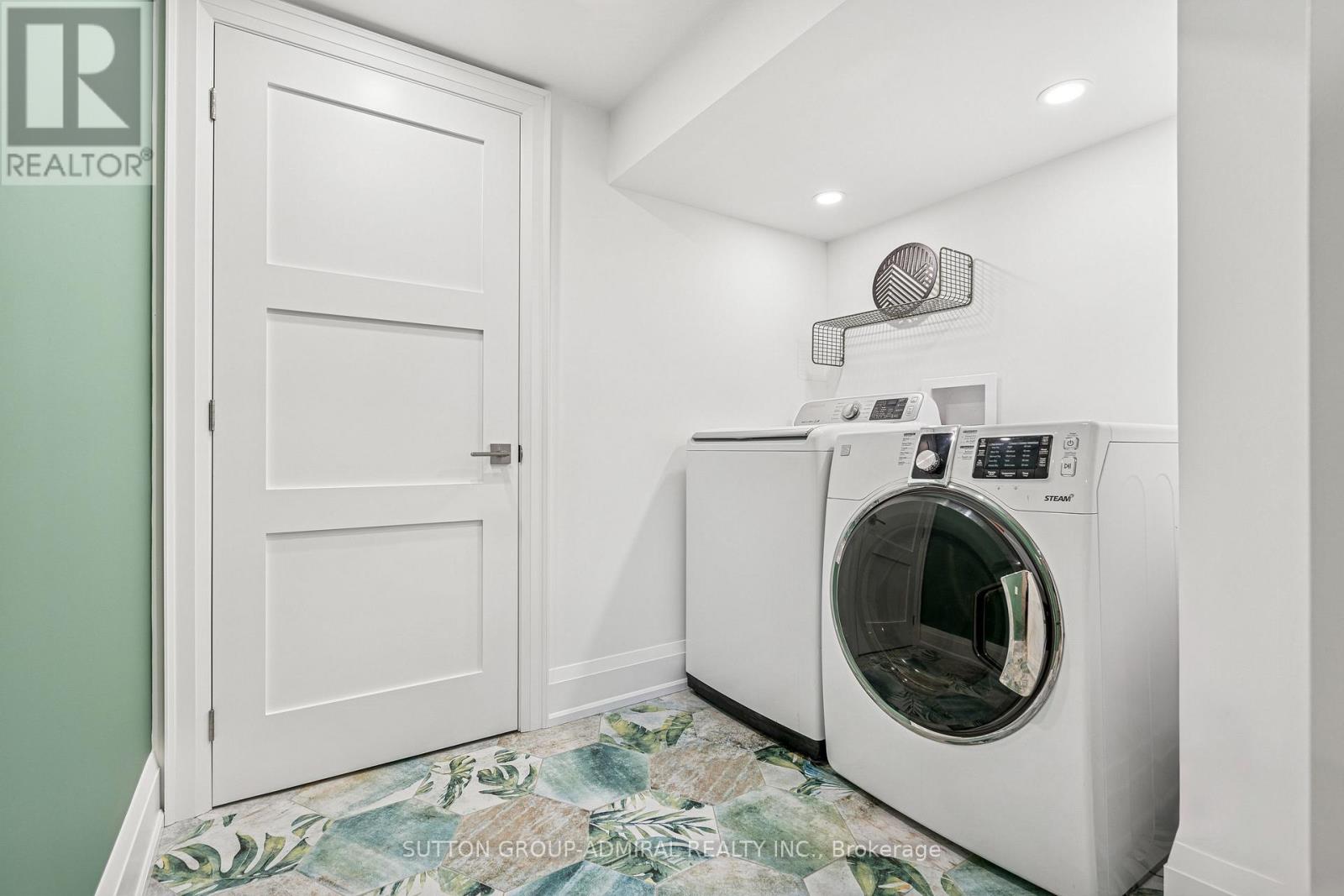 9 Nordale Crescent, Toronto, Ontario  M6M 2Z9 - Photo 38 - W12190046