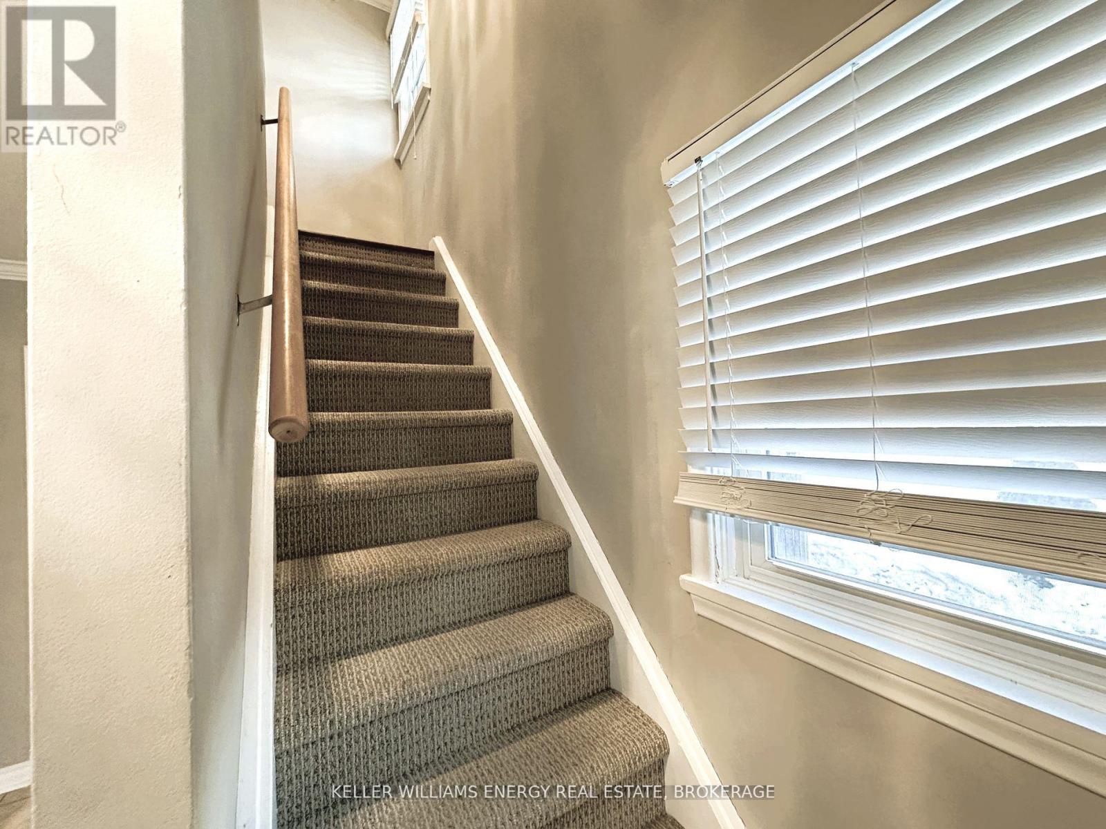 714 Dunlop Street W, Whitby, Ontario  L1N 1V6 - Photo 12 - E12207113