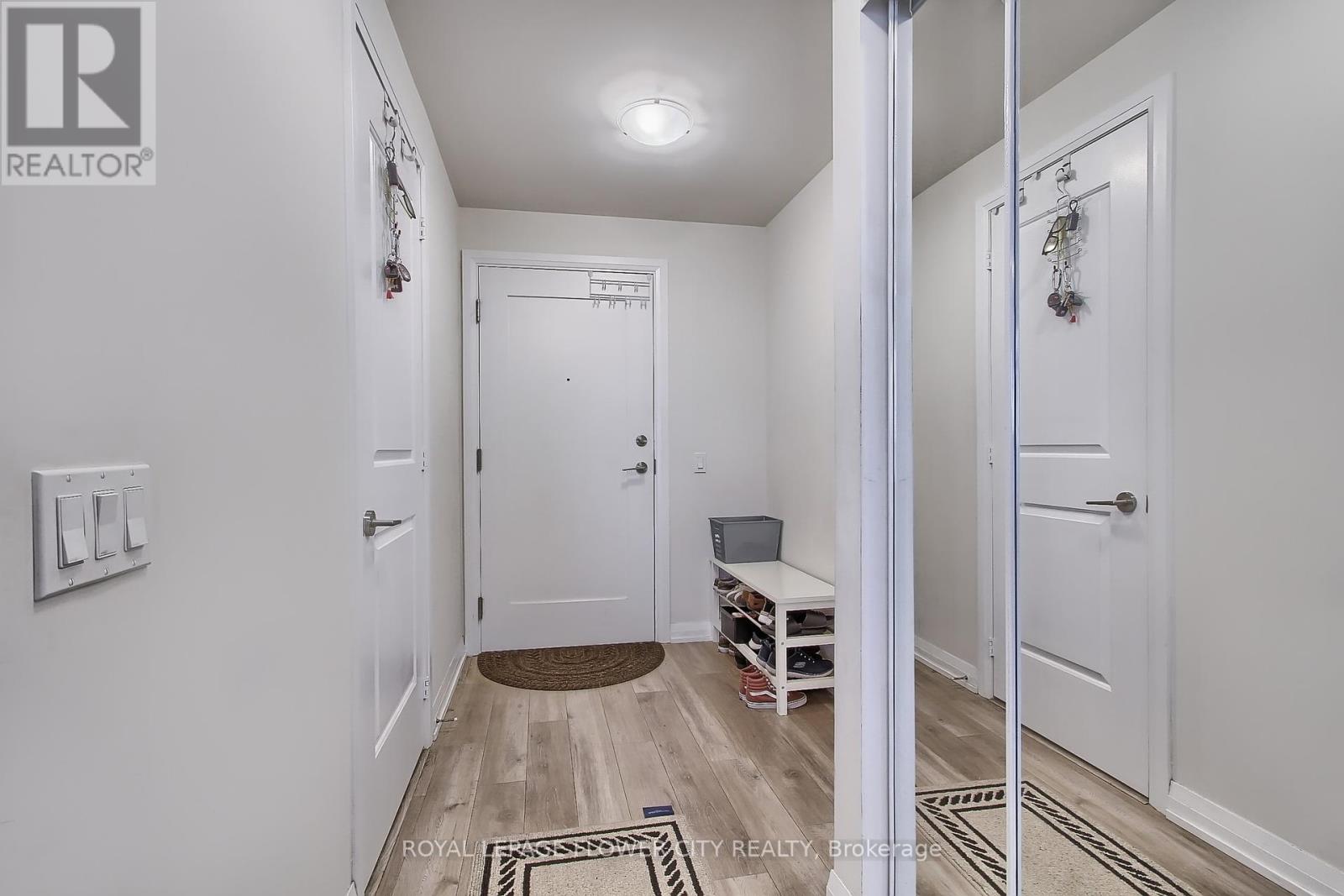1918 - 35 Watergarden Drive, Mississauga (Hurontario), Ontario  L5R 0G8 - Photo 10 - W12206781
