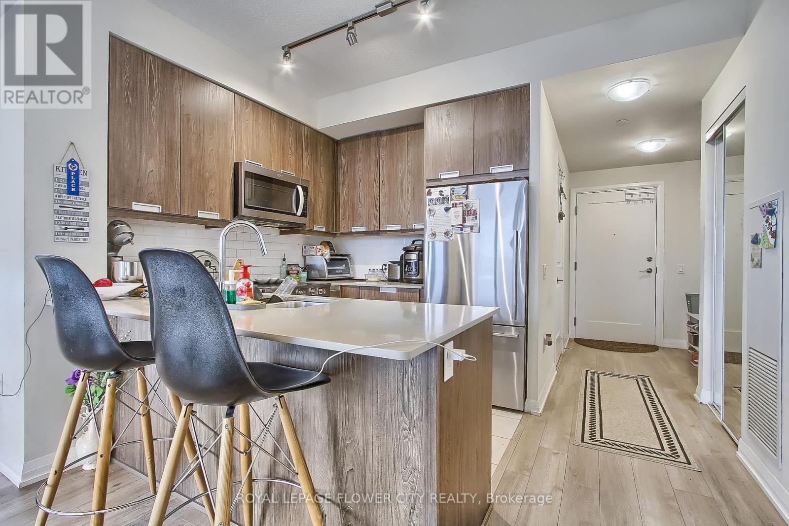 1918 - 35 Watergarden Drive, Mississauga (Hurontario), Ontario  L5R 0G8 - Photo 11 - W12206781