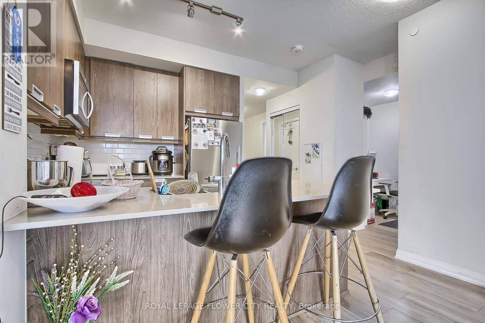 1918 - 35 Watergarden Drive, Mississauga (Hurontario), Ontario  L5R 0G8 - Photo 12 - W12206781
