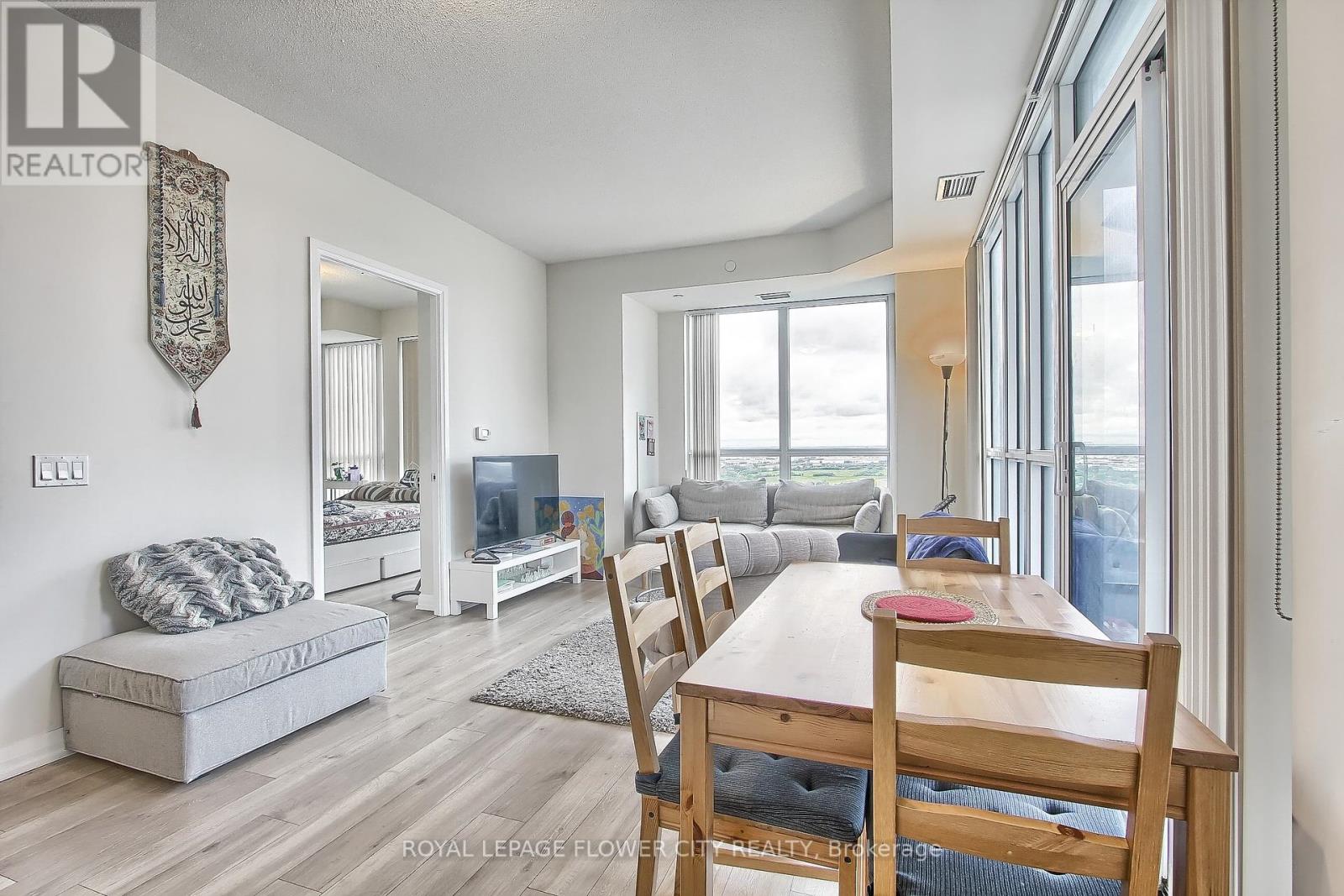 1918 - 35 Watergarden Drive, Mississauga (Hurontario), Ontario  L5R 0G8 - Photo 16 - W12206781