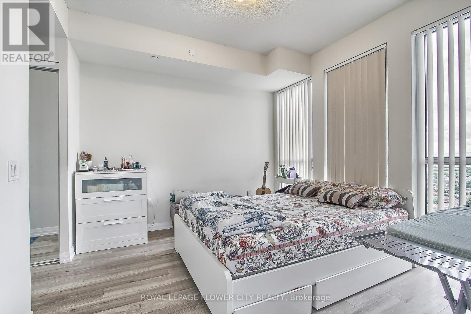 1918 - 35 Watergarden Drive, Mississauga (Hurontario), Ontario  L5R 0G8 - Photo 19 - W12206781