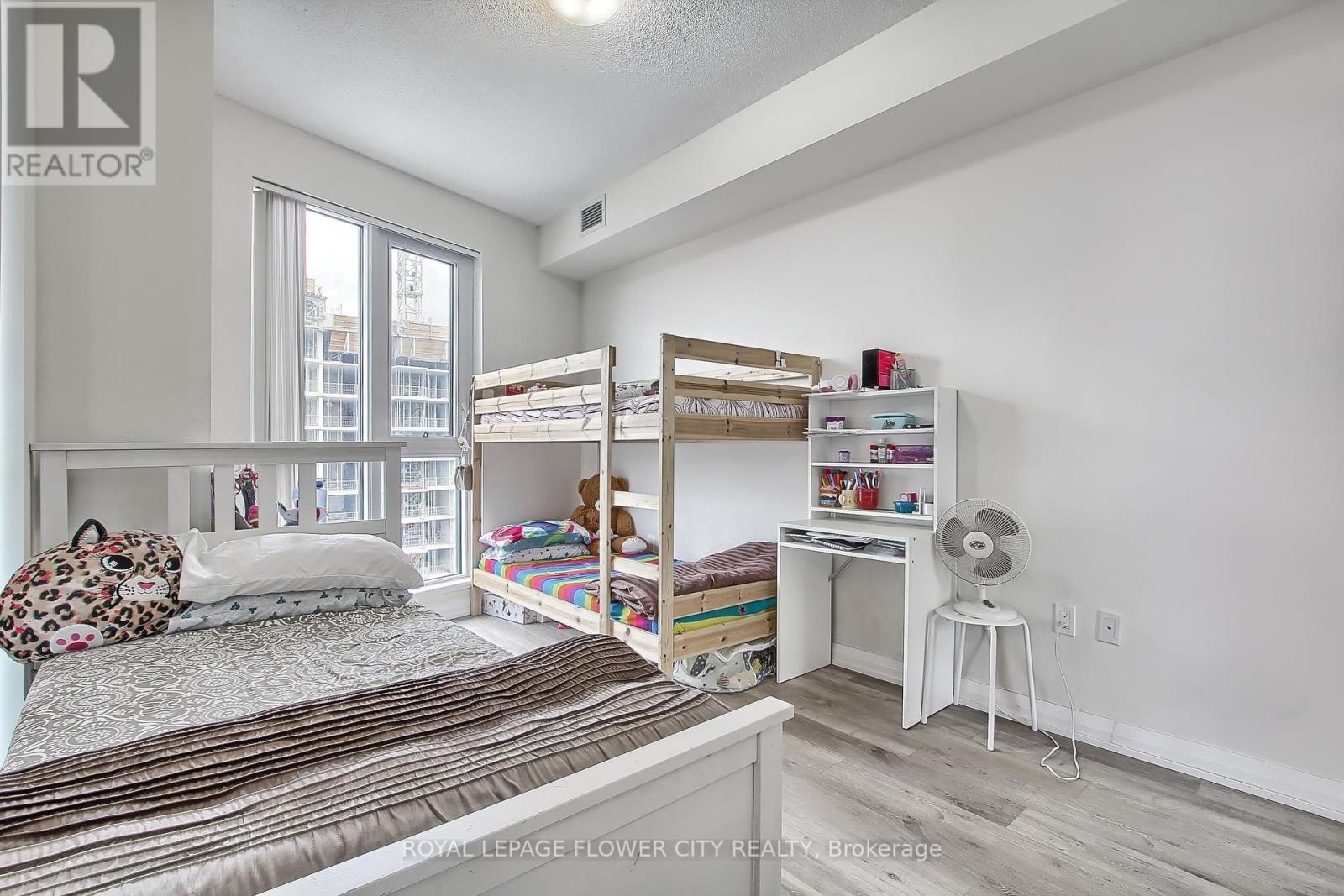 1918 - 35 Watergarden Drive, Mississauga (Hurontario), Ontario  L5R 0G8 - Photo 24 - W12206781