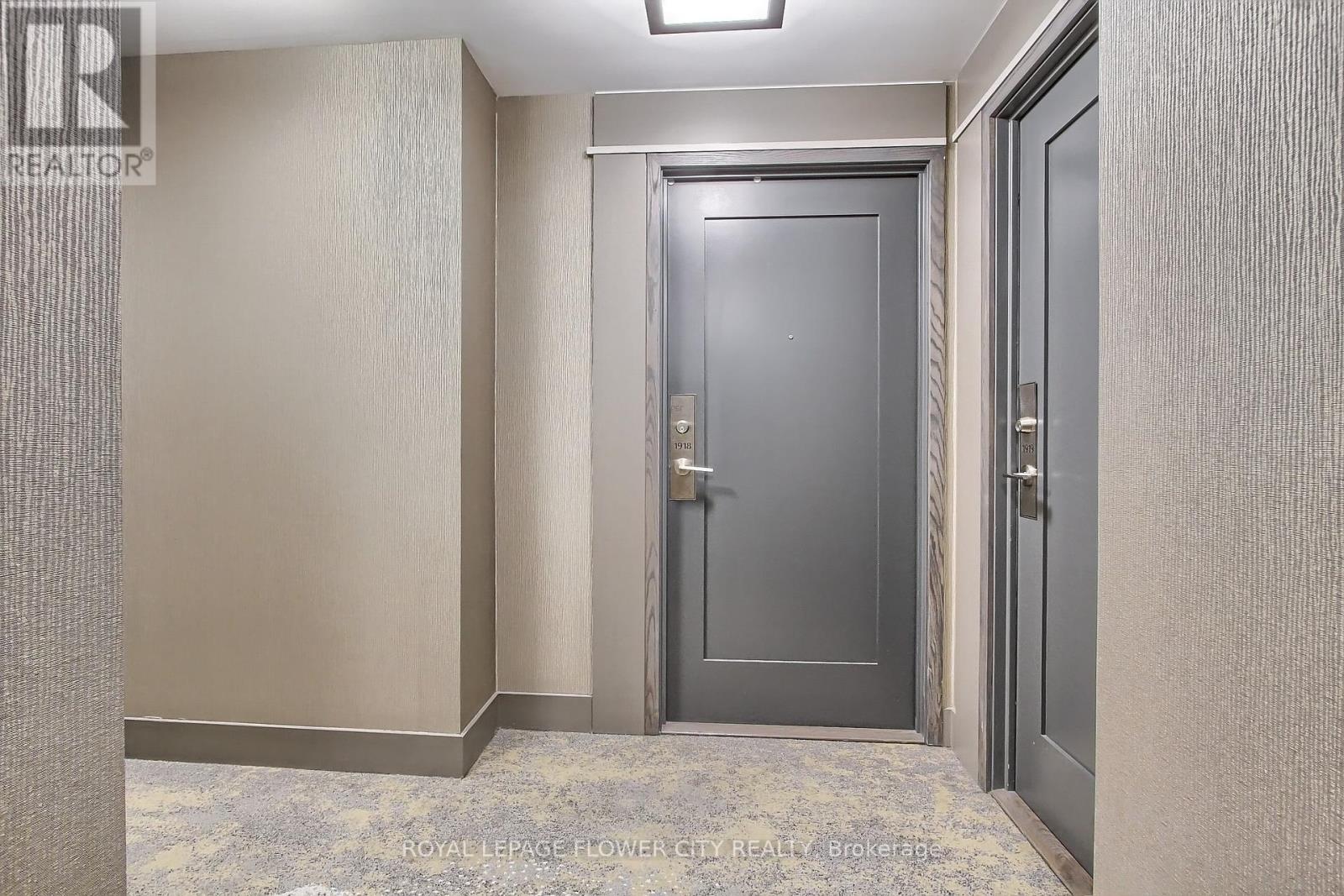 1918 - 35 Watergarden Drive, Mississauga (Hurontario), Ontario  L5R 0G8 - Photo 8 - W12206781