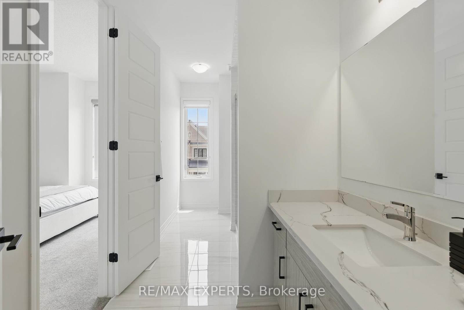 592 Boyd Lane, Milton, Ontario  L9E 1W6 - Photo 30 - W12206808