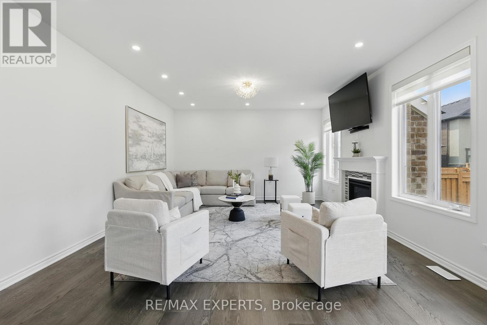 592 Boyd Lane, Milton, Ontario  L9E 1W6 - Photo 9 - W12206808