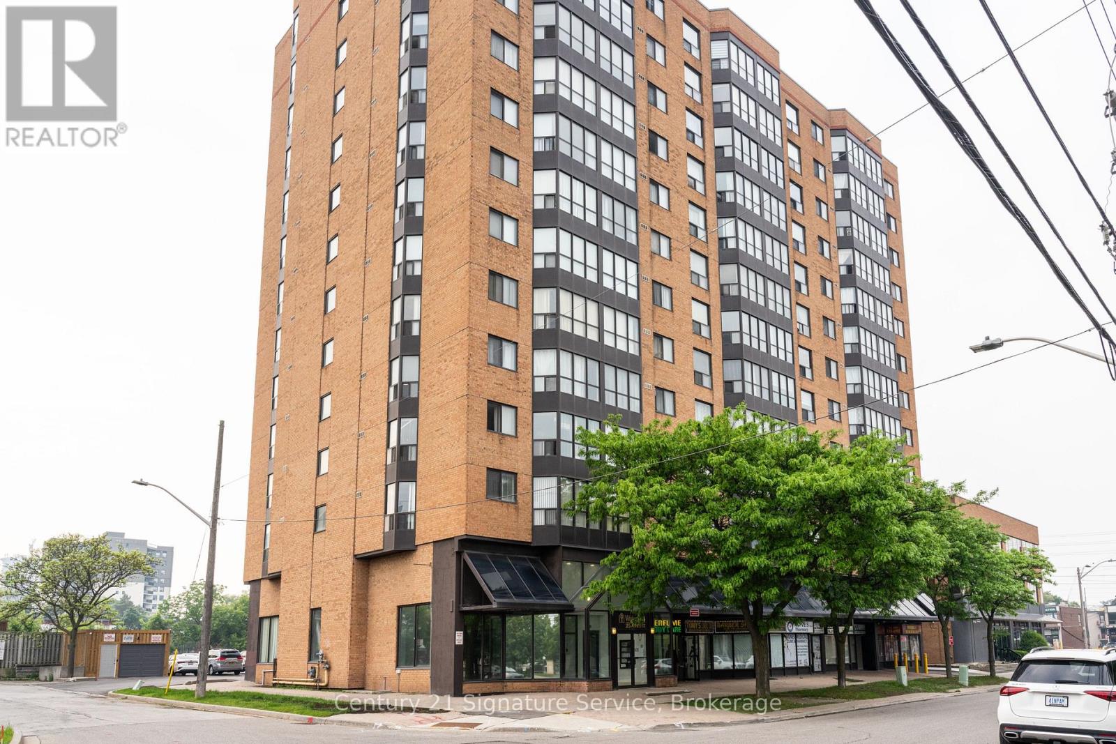 504 - 25 Agnes Street, Mississauga (Cooksville), Ontario  L5B 3X7 - Photo 1 - W12206821