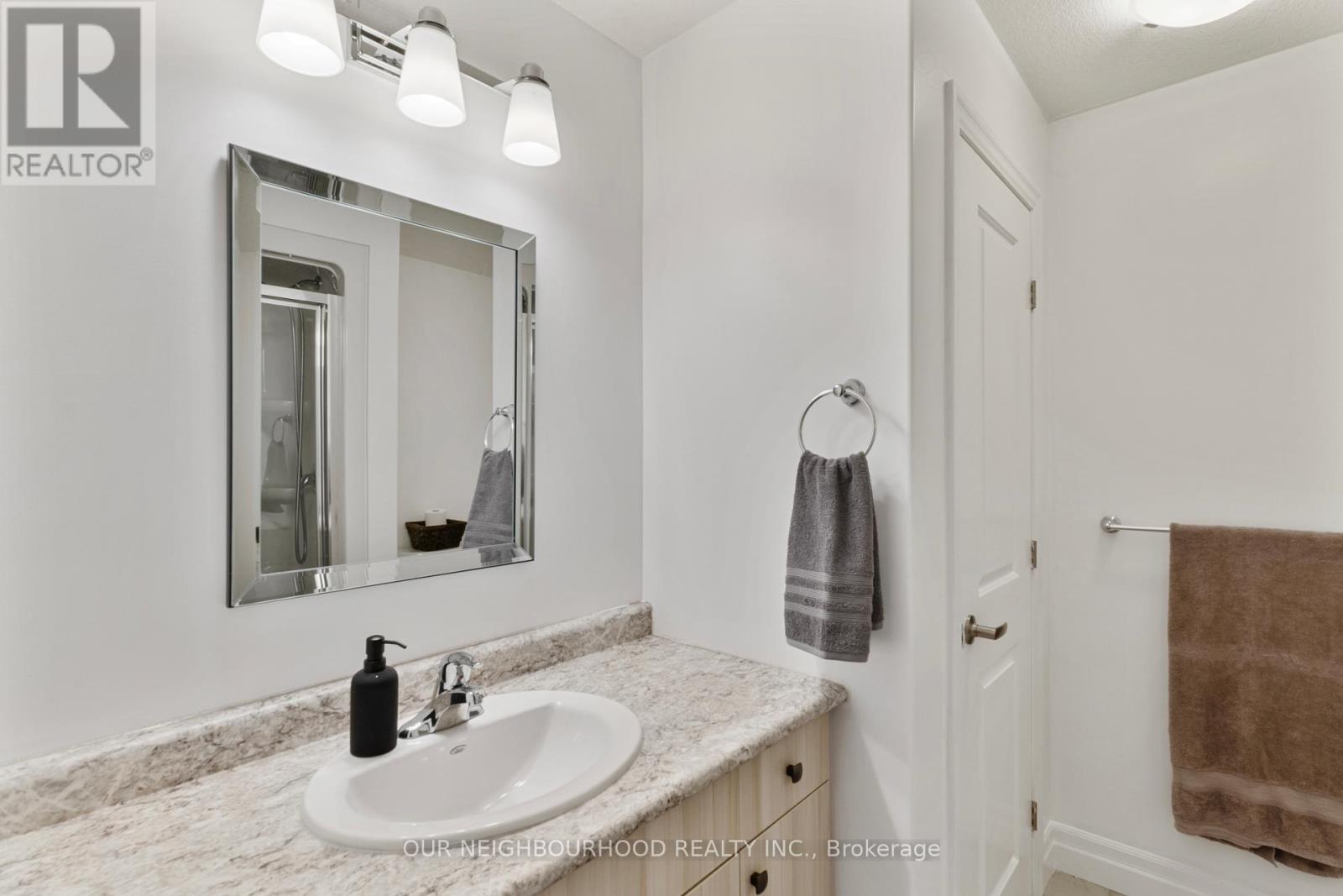 54 Mcintosh Crescent, Quinte West, Ontario  K8V 0G1 - Photo 23 - X12207016