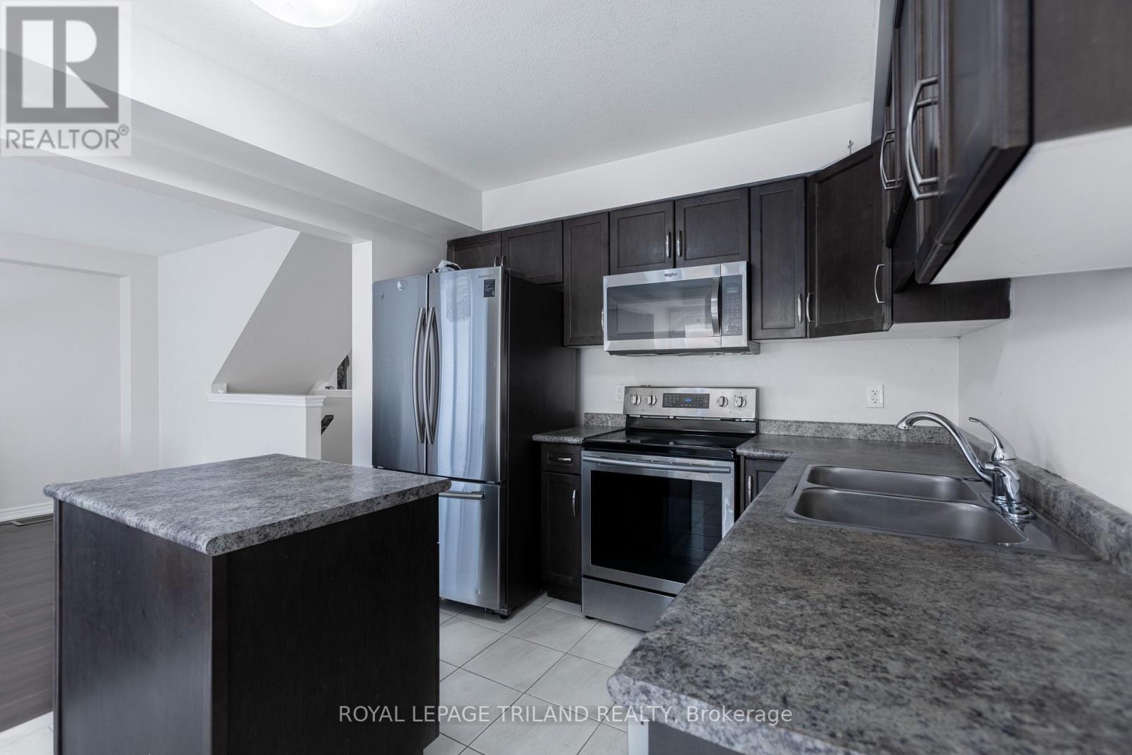7759 Shaw Street, Niagara Falls, Ontario  L2G 0H1 - Photo 8 - X12206988