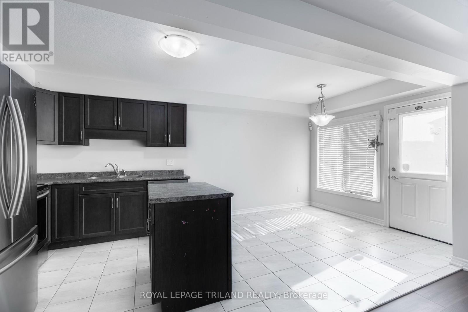 7759 Shaw Street, Niagara Falls, Ontario  L2G 0H1 - Photo 9 - X12206988