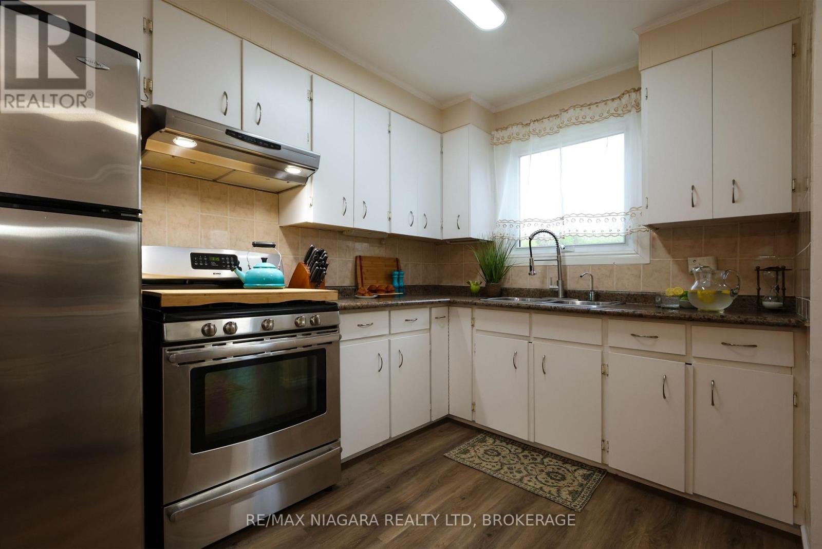 31 Spruce Drive, Temagami, Ontario  P0H 2H0 - Photo 3 - X12188002