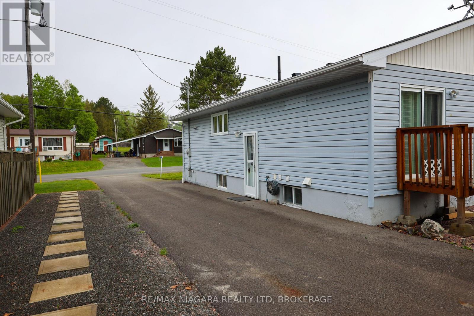 31 Spruce Drive, Temagami, Ontario  P0H 2H0 - Photo 28 - X12188002