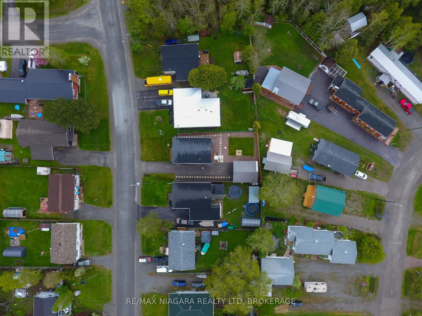31 Spruce Drive, Temagami, Ontario  P0H 2H0 - Photo 33 - X12188002