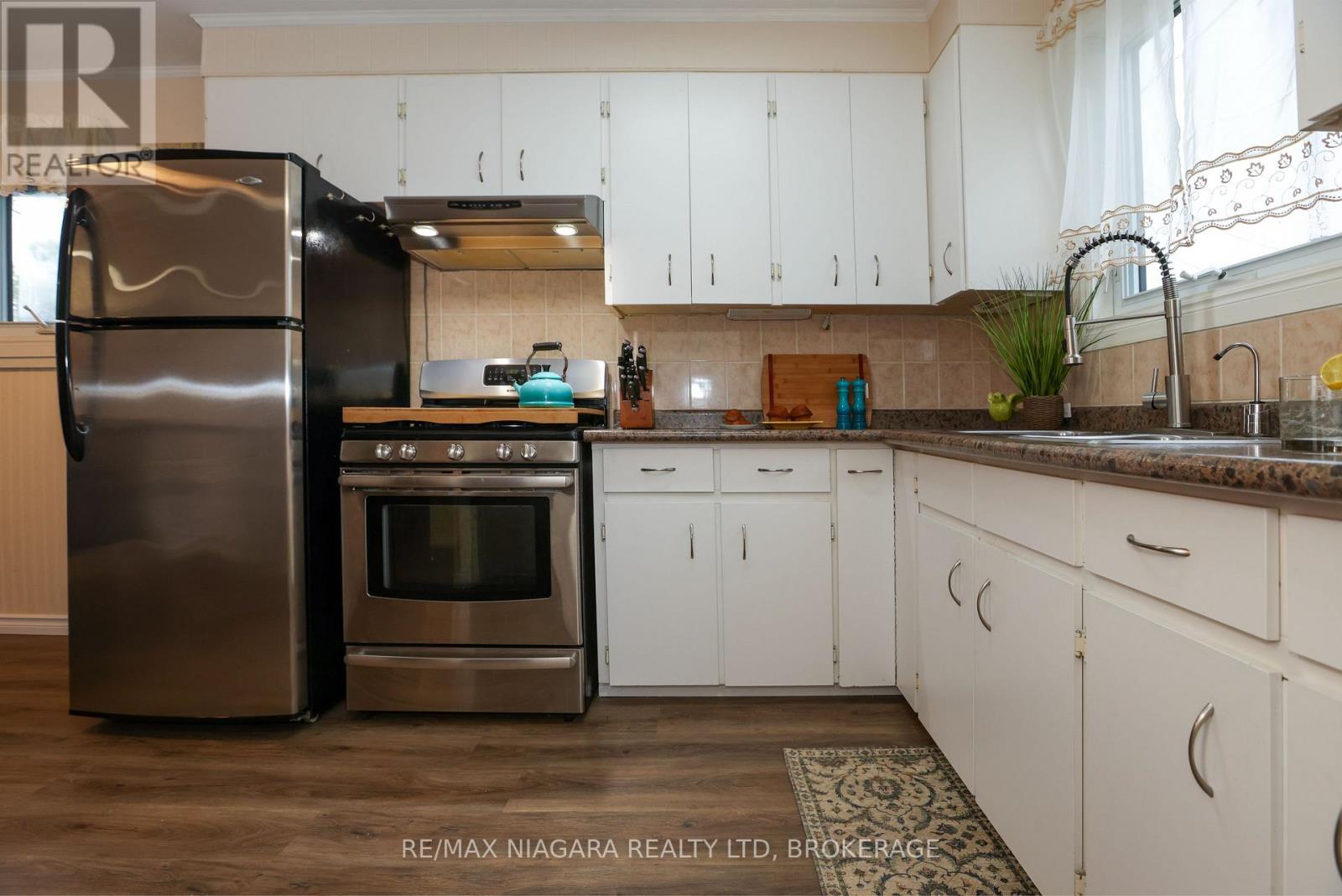 31 Spruce Drive, Temagami, Ontario  P0H 2H0 - Photo 4 - X12188002