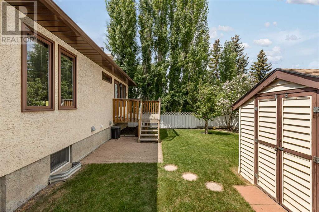 16 Sandalwood Close Nw, Calgary, Alberta  T3K 3Z4 - Photo 43 - A2228361