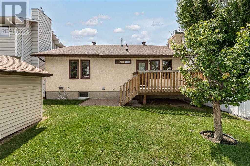 16 Sandalwood Close Nw, Calgary, Alberta  T3K 3Z4 - Photo 47 - A2228361