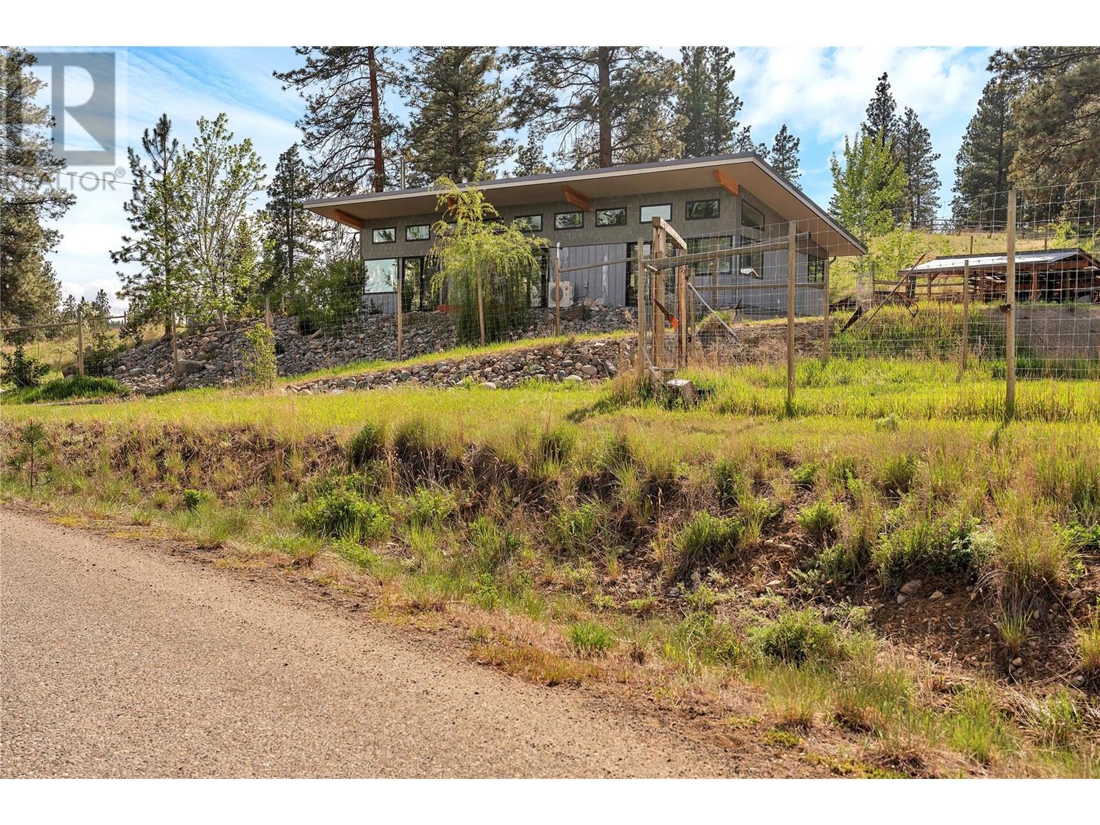 150 Hidden Valley Rd, Princeton, British Columbia  V0X 1W0 - Photo 38 - 10351388