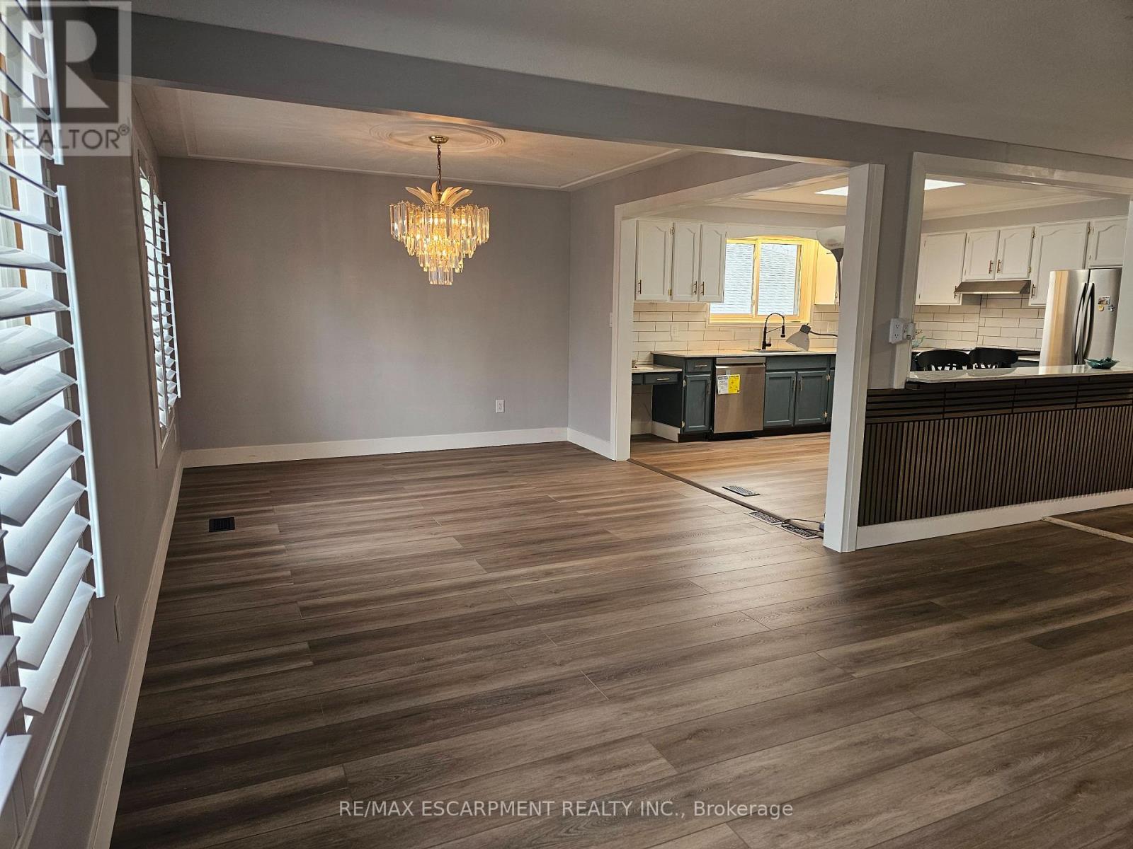 332-1/2 Grantham Avenue, St. Catharines, Ontario  L2M 5A6 - Photo 4 - X12206823