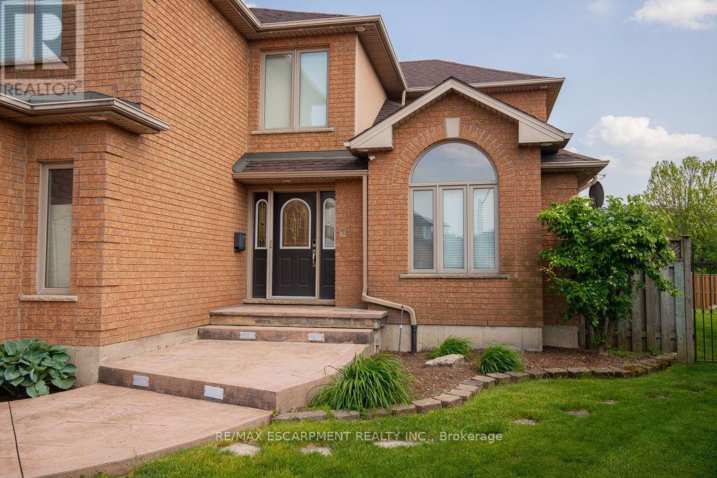 Property at 177 CLAUDETTE GATE image 2