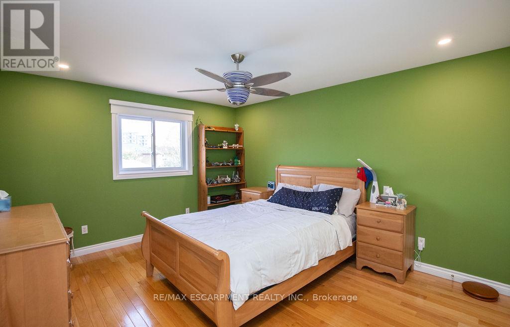 177 Claudette Gate, Hamilton (Falkirk), Ontario  L9B 2J9 - Photo 34 - X12206849